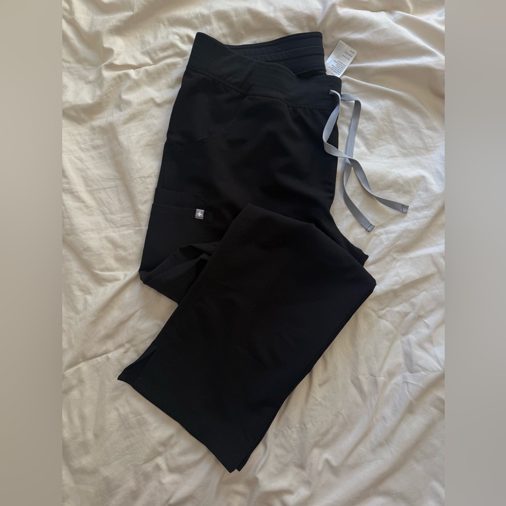 Women’s figs scrub pants